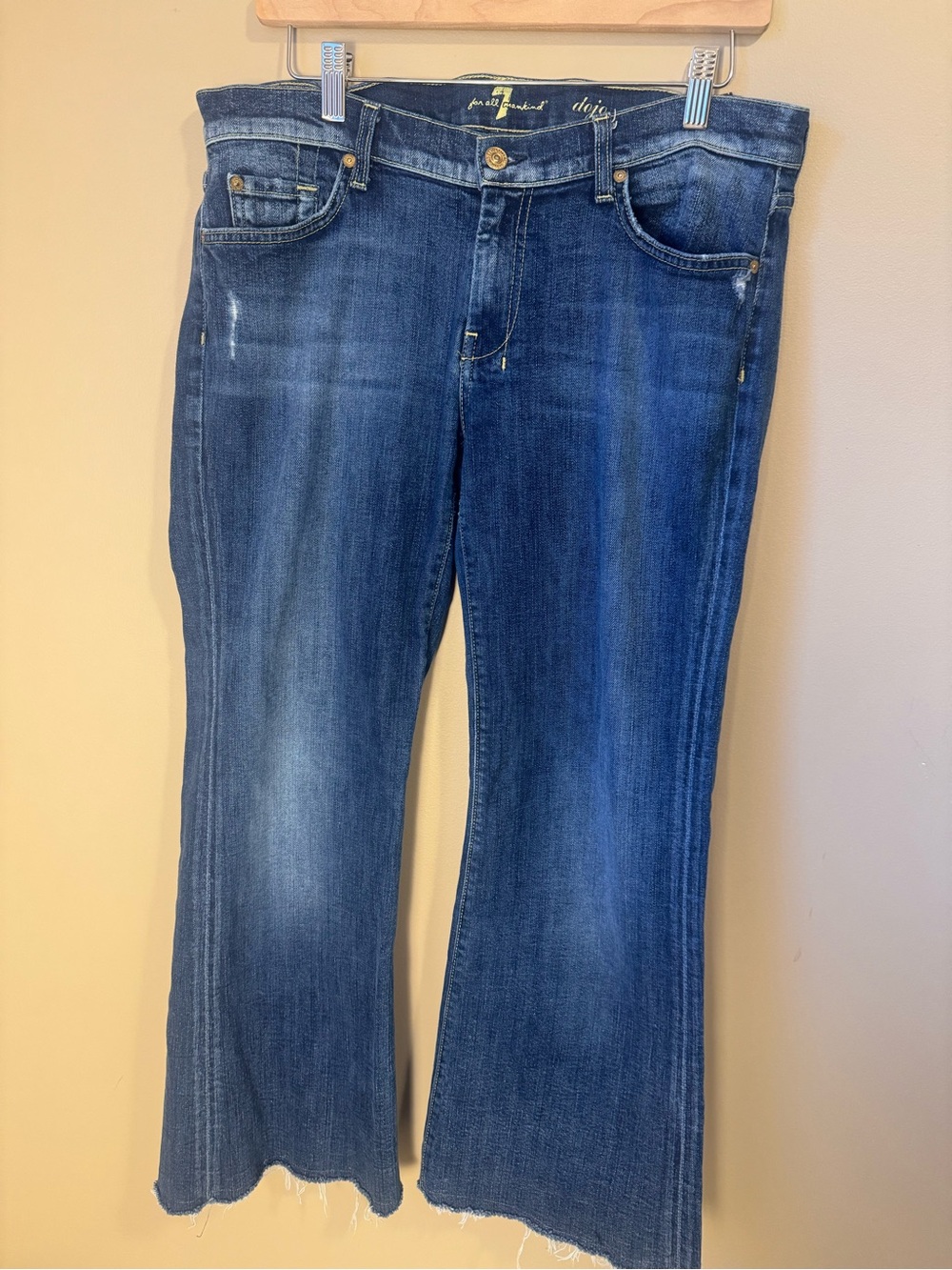 7 FOR ALL MANKIND Women's DOJO Jeans 32 Made in USA Flare Raw Hem Short Inseam